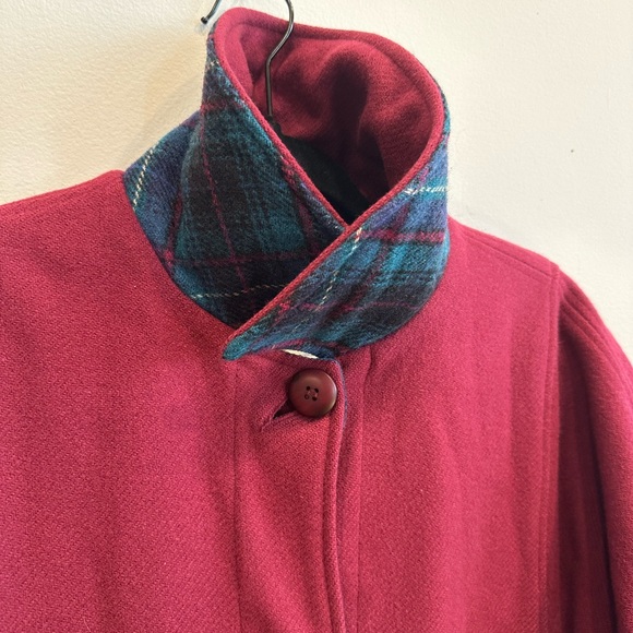Woolrich Vintage Burgundy Women's Wool Coat Size Medium - Picture 7 of 11